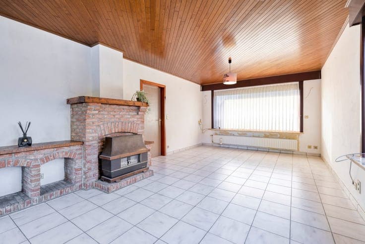 House in Sint-Eloois-Winkel