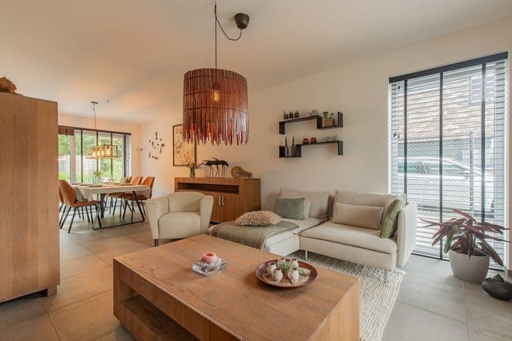 Volledig instapklare woning met 3slpk's, tuin en carport