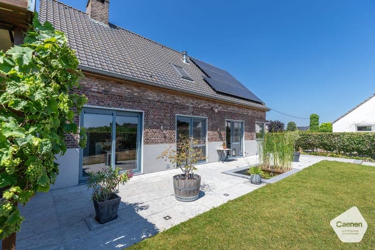 Stijlvol en energiezuinig huis met 3 slaapkamers en mooie...