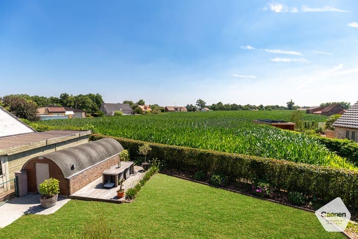 Stijlvol en energiezuinig huis met 3 slaapkamers en mooie...