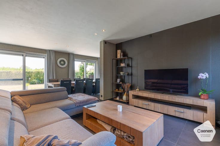 Stijlvol en energiezuinig huis met 3 slaapkamers en mooie...