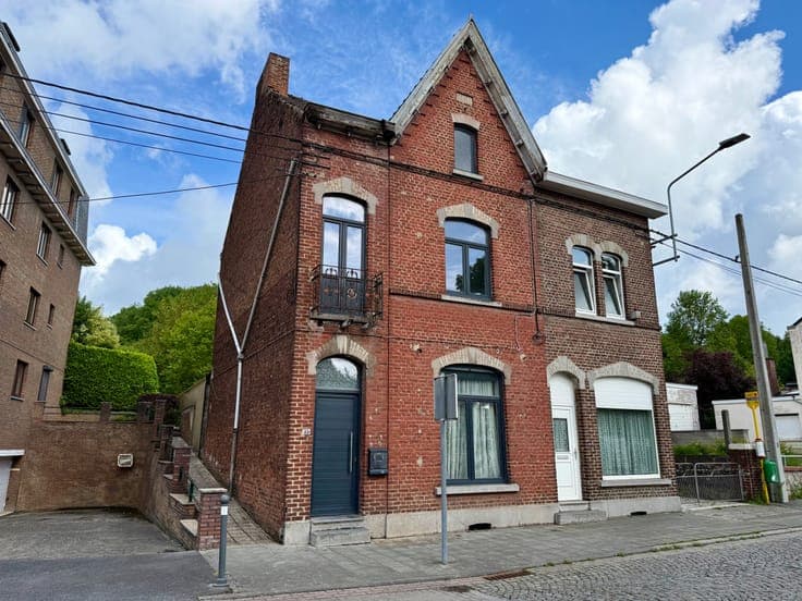 House in Montigny-le-Tilleul