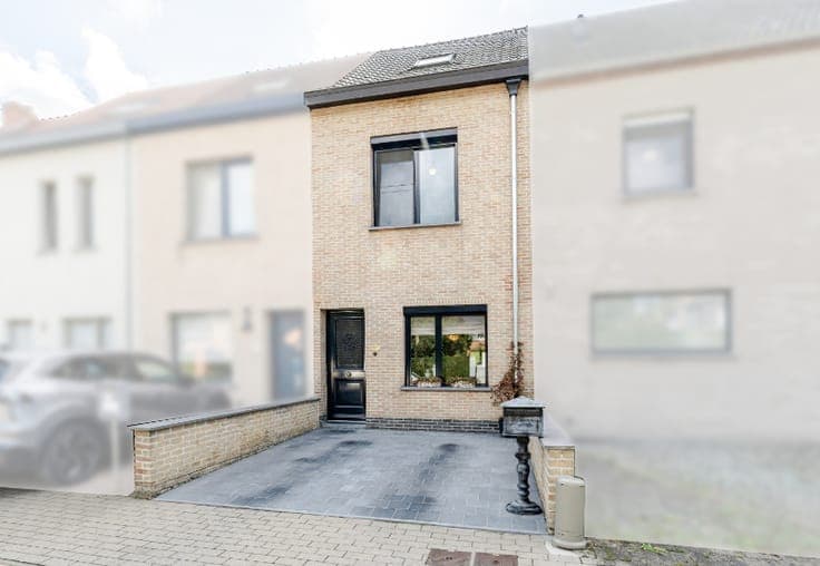 Knappe stijvolle instapklare woning - 4 slpkmrs !!