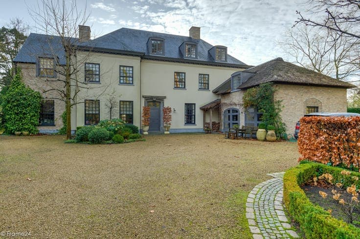Luxurious and recent villa near Golf Kapellen!