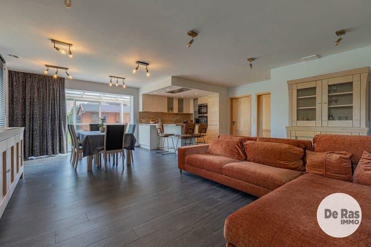 HAALTERT - Recente woning met alle comfort en mooie tuin