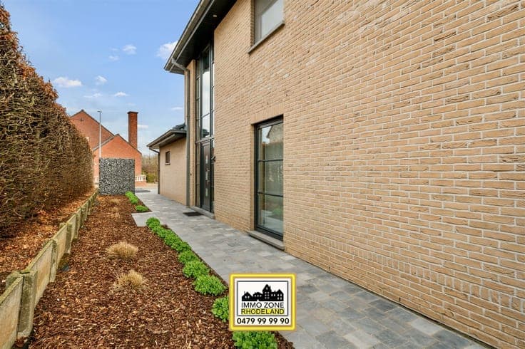 Beautiful home on a cul-de-sac near the market