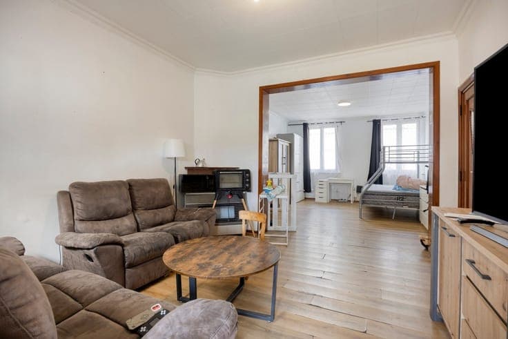 Woning met potentieel en uitzicht op de velden
