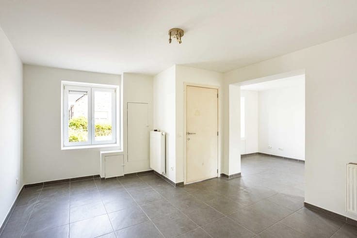 Move-in Ready 3-Bedroom Home with South-Facing Garden