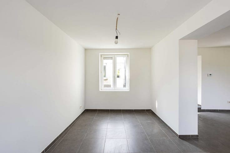 Move-in Ready 3-Bedroom Home with South-Facing Garden