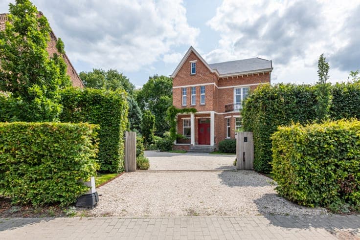 Villa Zonneweelde: heritage charm with design DNA