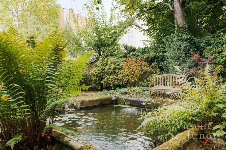Molière, magnificent private mansion with large south garden