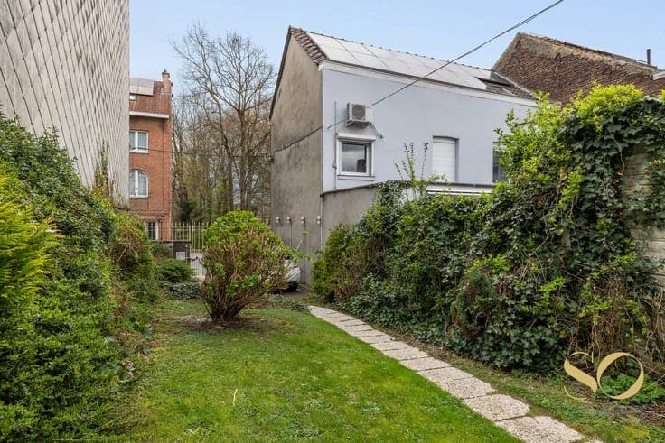 Master house 228 m² on a 300 m² plot!