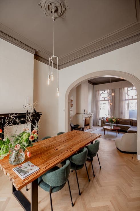 Renovated townhouse with south-facing garden