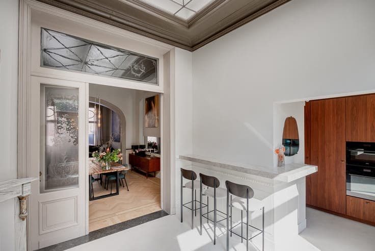 Renovated townhouse with south-facing garden