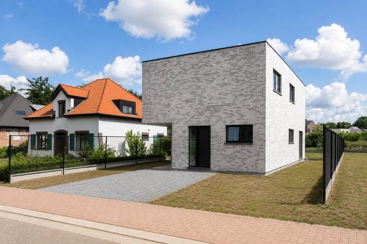 Knappe nieuwbouw woning op een rustige locatie!