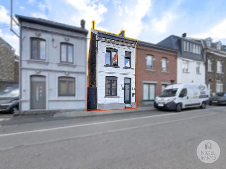 3 façades, proche de tout, 3CH + bureau, bel extérieur.