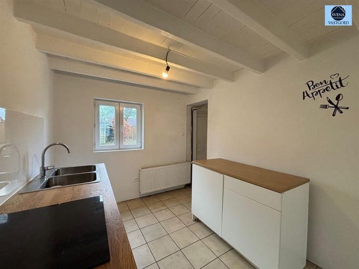RUSTIC 3-BEDROOM HOME IN EVERBEEK
