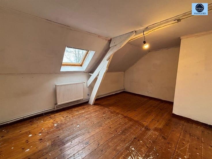 RUSTIC 3-BEDROOM HOME IN EVERBEEK