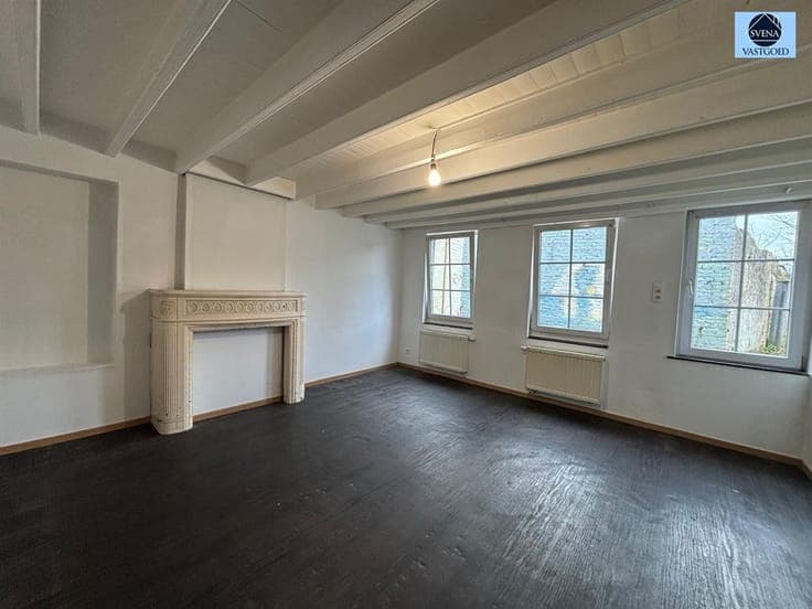 RUSTIC 3-BEDROOM HOME IN EVERBEEK