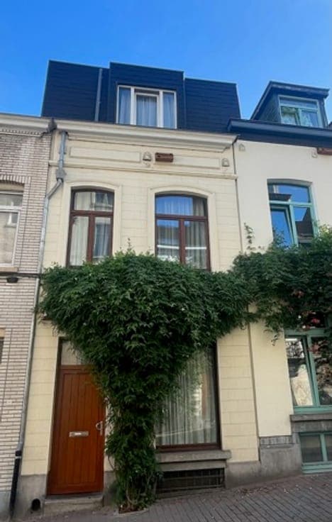 Charmante maison 3 ch. avec cour à Saint-Gilles