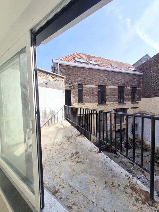 Fully Renovated Single-Family +/-125m²