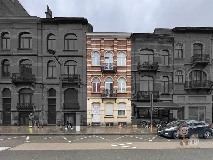 3-unit investment property