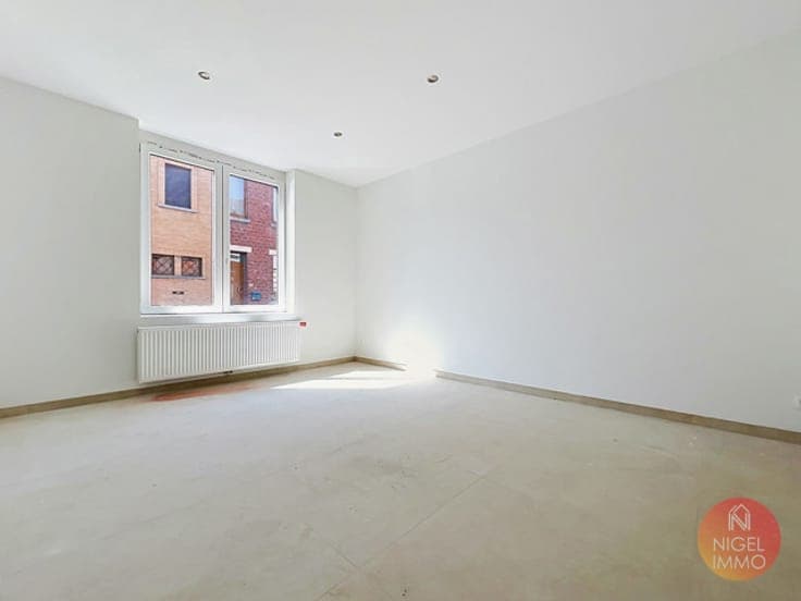 🏠 Rénovée • 3 chs 🛏️, 3 F, centre de Beyne 📍
