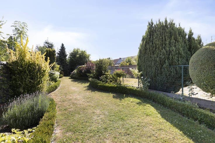 Spacious 3 bedroom townhouse with large garden in Veurne
