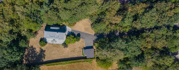 BUIZINGEN – Beautiful villa on the border of Dworp