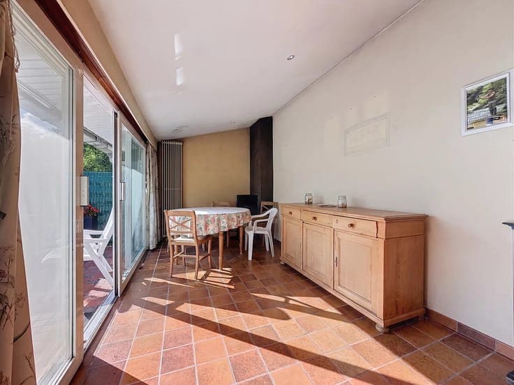 Sale - House Genappe - 425,000 €