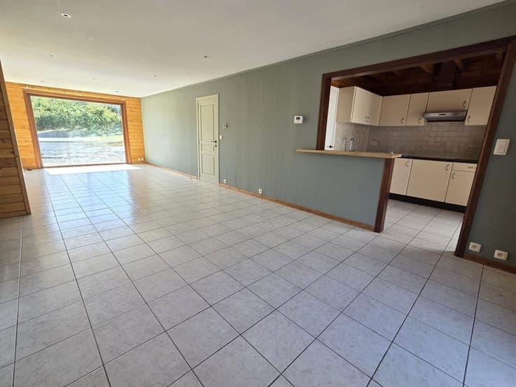 Instapklare woning, 5 slpk met groot bijgebouw van 112m²