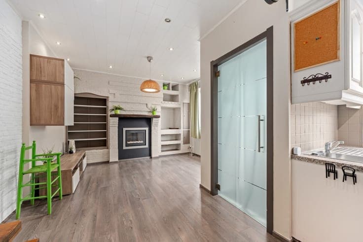 Semi-detached house for sale in quiet street