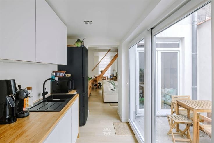 Instapklare woning met drie slaapkamers en gezellige buitenk
