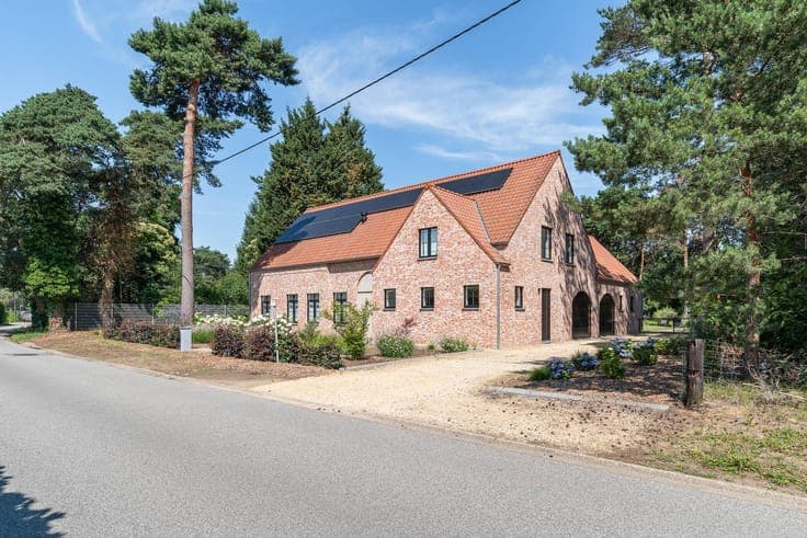 Villa for sale in Lichtaart, also suitable as a kangaroo hom