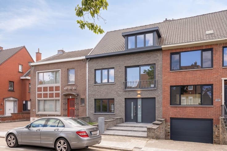 House with 3 bedrooms in the Sint-Elisabethwijk in Kortrijk