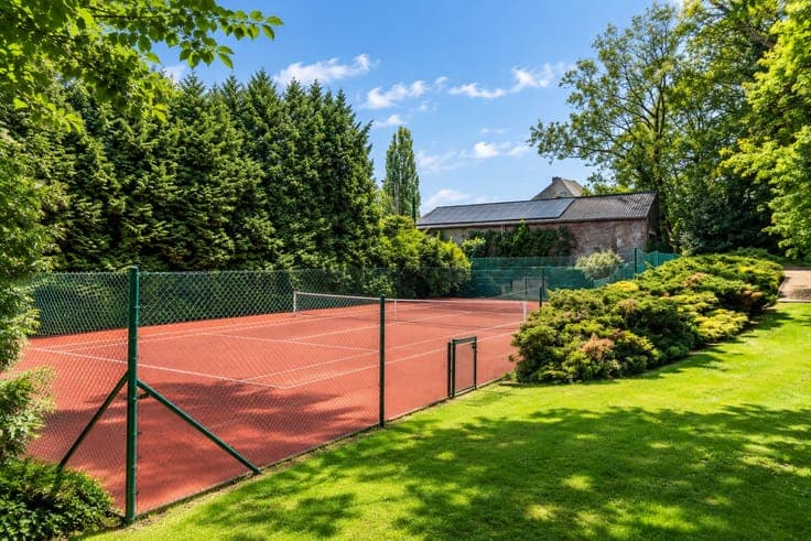 Brussels South Charleroi - Renovated 19th-century château w