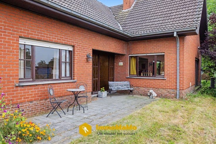 VERKOCHT - VILLA MET 4 SLAAPKAMERS EN TUIN&WEIDE (3314m²)...