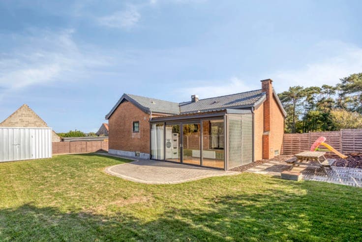 Renovated Bungalow with Southwest-Facing Garden