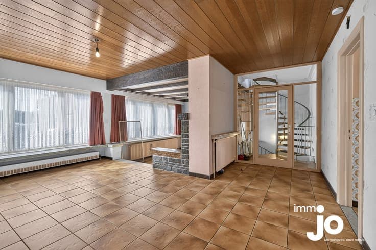Polyvalente en ruime gezinswoning ian 385 m², 4 slaapkame...