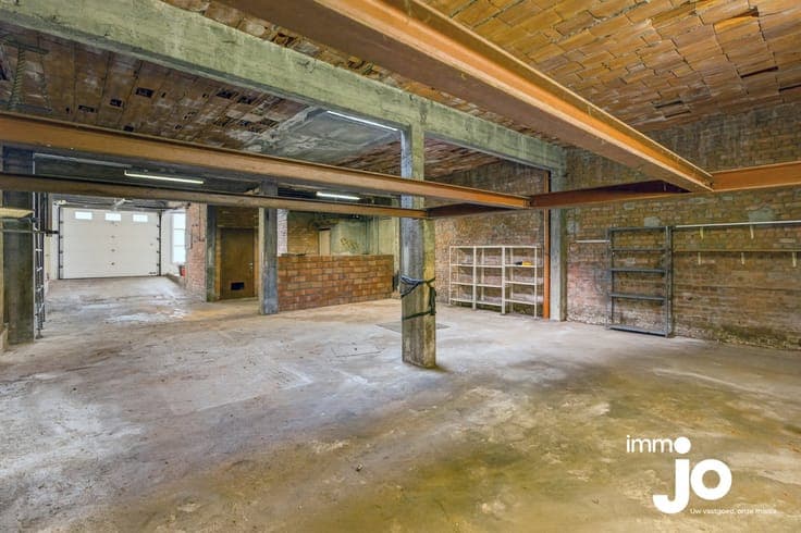 Polyvalente en ruime gezinswoning ian 385 m², 4 slaapkame...