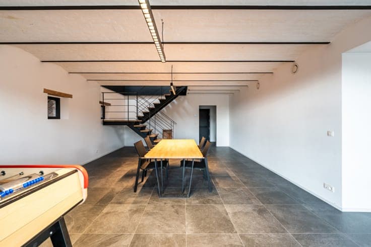 Braine-l'Alleud: Stunning 4-Bedroom, 3-Bathroom House