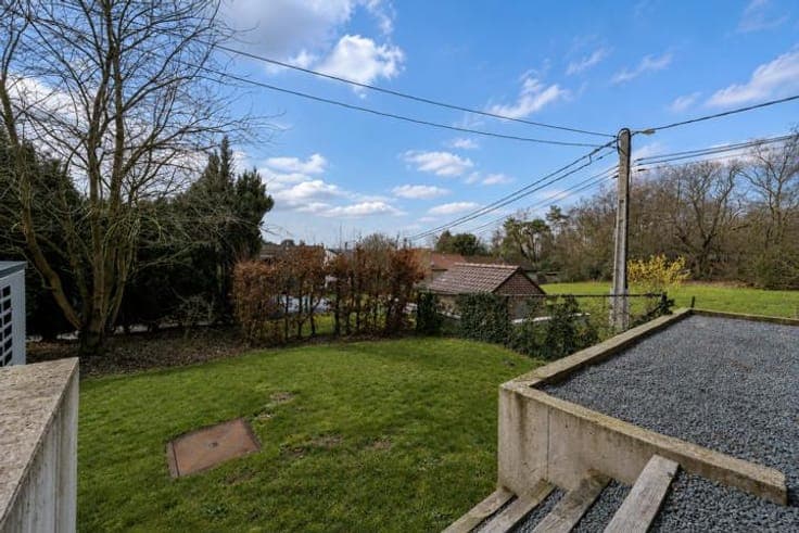 Braine-l'Alleud: Stunning 4-Bedroom, 3-Bathroom House