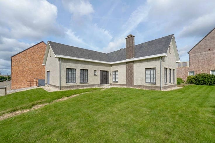 Sale - Villa Nieuwerkerken - 310,000 €