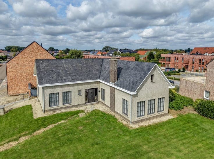 Sale - Villa Nieuwerkerken - 310,000 €