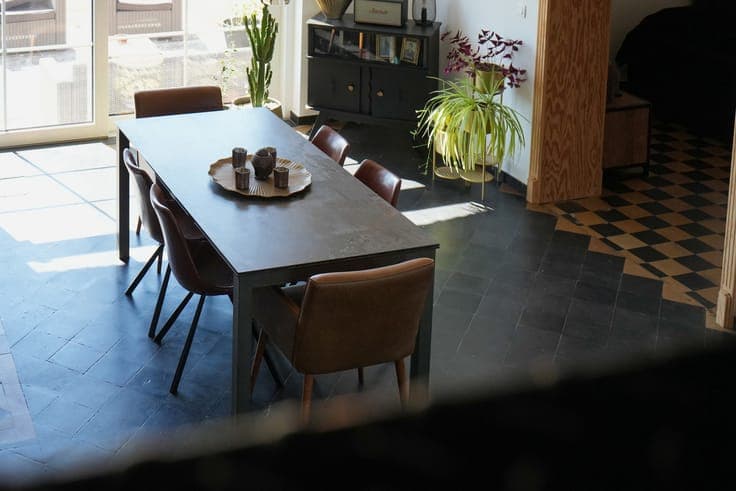 Large Renovated Property with Apartments and Outbuildings