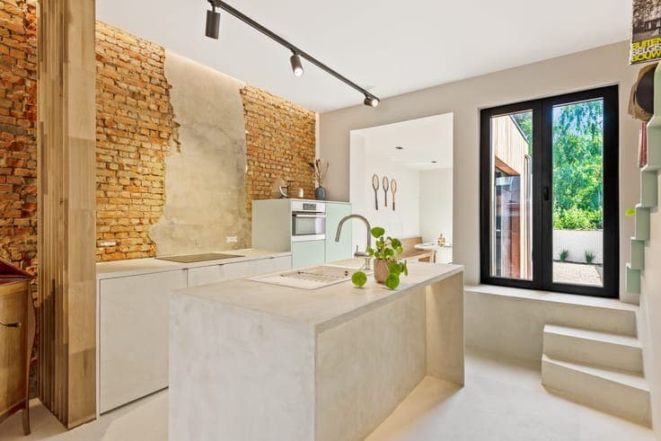 Luxueus gerenoveerde woning met gezellige buitenruimte