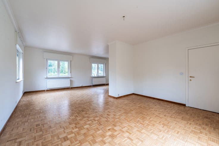 Waterloo – Faubourg, Charming VILLA (5BED/2BATH/GARAGE)