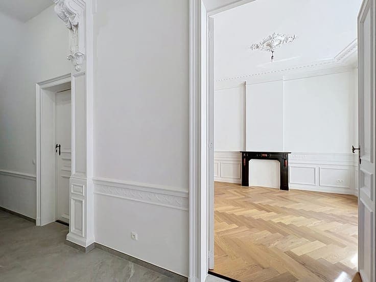 Character House to Renovate – Wavre City Center