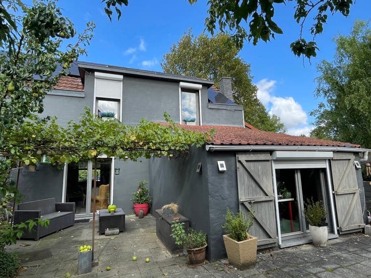 House in Mons