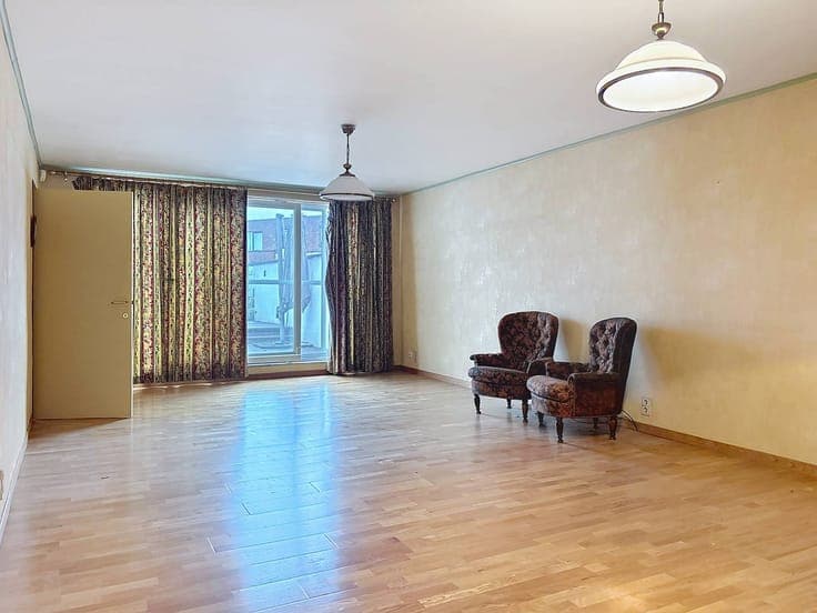 Development building with 300m² trading house in Deurne!